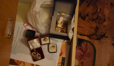 A fiatal l&aacute;ny 11-szer lopott Kecelen