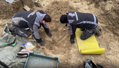 A m&aacute;sodik vil&aacute;gh&aacute;bor&uacute;ban elesett katona maradv&aacute;nyait t&aacute;rt&aacute;k fel Kecskem&eacute;ten