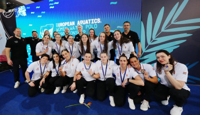 Ez&uuml;st&eacute;remmel z&aacute;rta a magyar női v&iacute;zilabda-v&aacute;logatott az Eur&oacute;pa-bajnoks&aacute;got