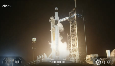 Elindult Kapu Tibor az űrbe!