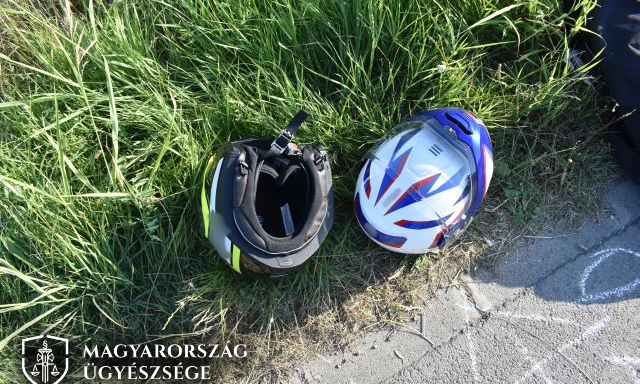 Maradand&oacute; fogyt&eacute;koss&aacute;g lett a figyelmetlen aut&oacute;s szab&aacute;lytalan manőver&eacute;ből Kecskem&eacute;ten