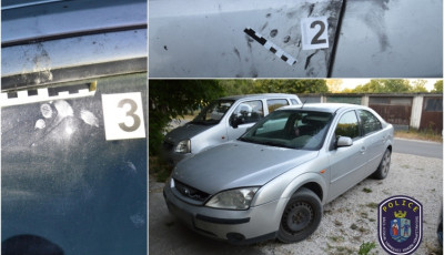 "Apa, lopj&aacute;k a kocsit!" - Rohant oda egy fi&uacute; a kunszentmikl&oacute;si strand b&uuml;f&eacute;j&eacute;ben apj&aacute;hoz