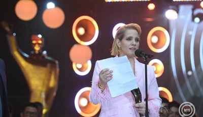 &Aacute;tadt&aacute;k a Petőfi Zenei D&iacute;jat: &Aacute;kos &eacute;s T&oacute;th Vera lett az &eacute;v előad&oacute;ja