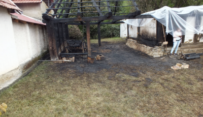 F&oacute;lias&aacute;tor &eacute;gett Petőfisz&aacute;ll&aacute;son