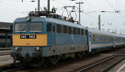 Megerős&iacute;tett j&aacute;ratokkal k&eacute;sz&uuml;l az &eacute;v v&eacute;gi rohamra a M&Aacute;V