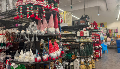 Felk&eacute;sz&uuml;l a h&uacute;sv&eacute;ti nyuszi - Kar&aacute;csonyi dekorral t&aacute;mad a szeptemberi Tedi