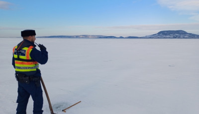 A Balaton d&eacute;li partj&aacute;n m&aacute;r r&aacute; lehet menni a j&eacute;gre