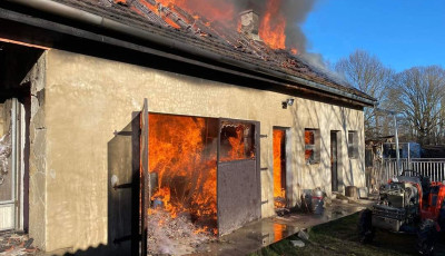 Baromfi&oacute;l kaz&aacute;nhelyis&eacute;g&eacute;ben keletkezett tűz Kiskunhalason