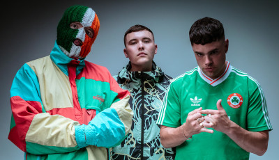 Kitiltotta Magyarorsz&aacute;gr&oacute;l a Kneecap-et a korm&aacute;ny