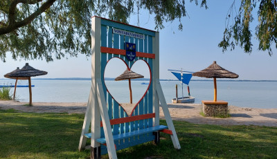 &Iacute;me a legjobb balatoni strandok 2025-ben!