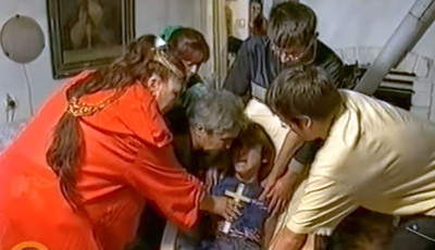 Megfojthatta z&aacute;rkat&aacute;rs&aacute;t az &bdquo;eksz&ouml;sz&aacute;jzb&uacute;k&rdquo; Ferike