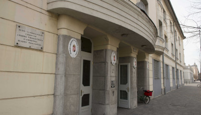 T&ouml;bb sz&aacute;z milli&oacute;s sikkaszt&aacute;s miatt &iacute;t&eacute;ltek el egy jog&aacute;szt