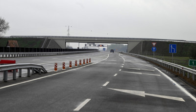 Harminc &eacute;v ut&aacute;n c&eacute;lba &eacute;rt a terv: elk&eacute;sz&uuml;lt az M5-&ouml;s kunsz&aacute;ll&aacute;si lehajt&oacute;ja