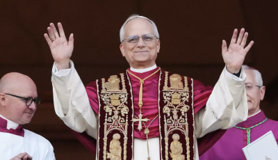 Rihanna, Chalamet&hellip; &eacute;s a p&aacute;pa - A Vogue szerint Le&oacute; p&aacute;pa az egyik legjobban &ouml;lt&ouml;z&ouml;tt ember