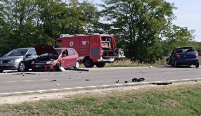 Hal&aacute;los t&ouml;megbaleset t&ouml;rt&eacute;nt az 55-&ouml;s fő&uacute;ton