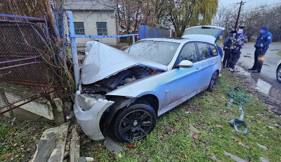 Ker&iacute;t&eacute;snek csap&oacute;dott egy szem&eacute;lyaut&oacute; Jakabsz&aacute;ll&aacute;sn&aacute;l