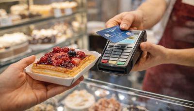 A cukr&aacute;szd&aacute;k is besz&aacute;llnak: kiterjesztik r&aacute;juk a 100 milli&aacute;rdos vend&eacute;gl&aacute;t&oacute;s csomagot